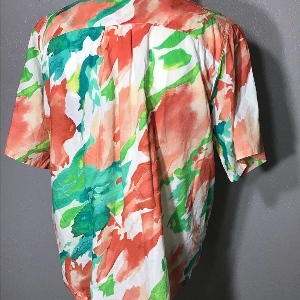 NYDJ BLOUSE Sz 1X WOMENS MULTICOLOR  V-NECK SHORT SLEEVE PLEATED BACK - Picture 5 of 10
